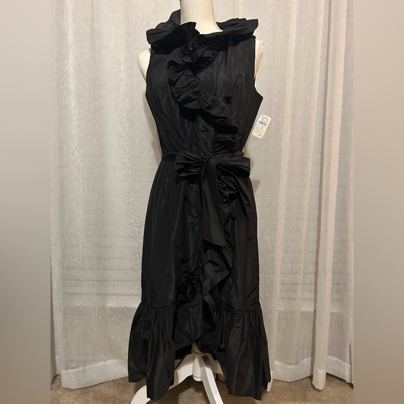 Rickie Freeman for Teri Jon Dresses & Skirts - Rickie Freeman TERI JON Taffeta Ruffle Dress